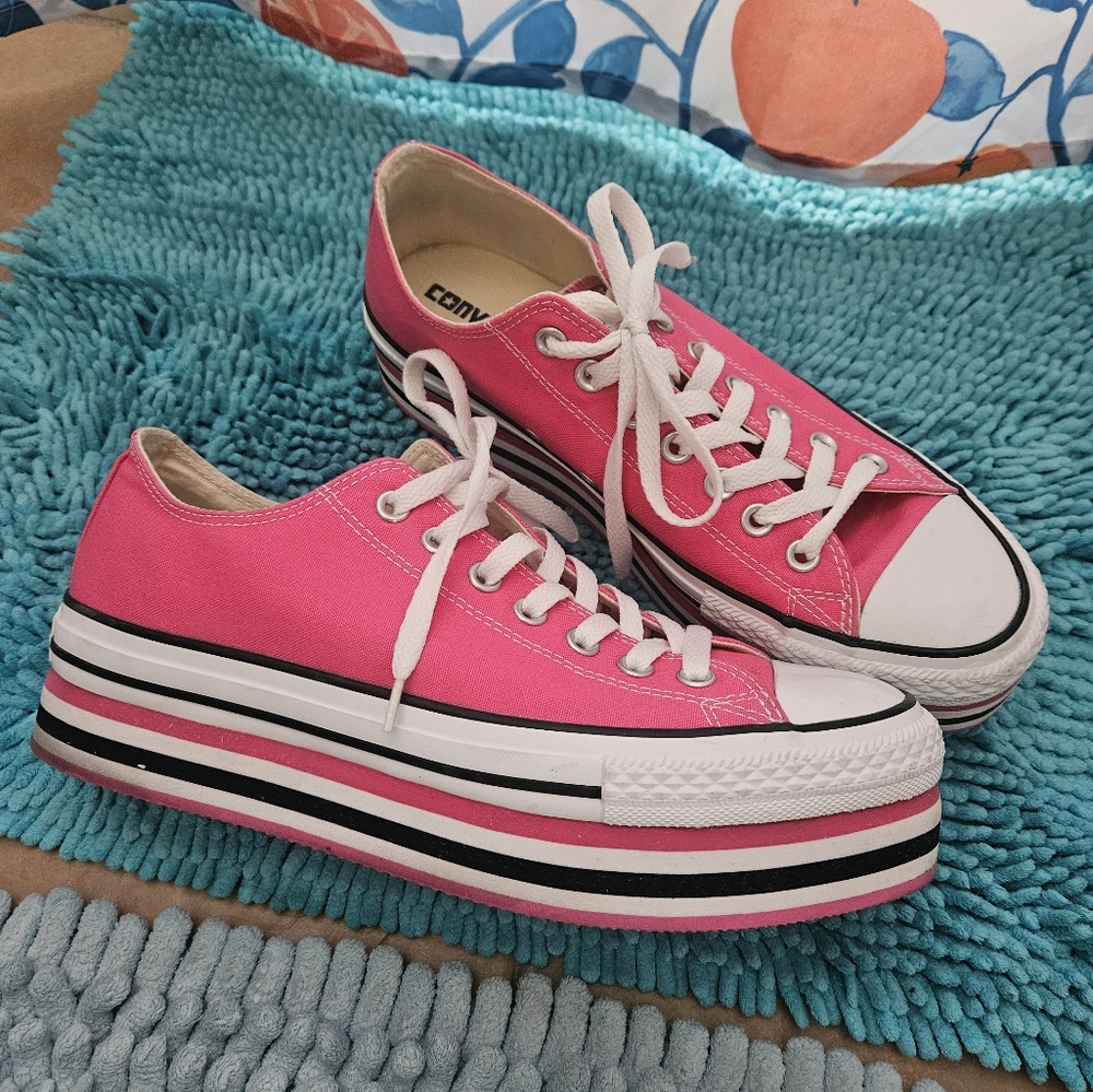 Converse Women's Pink Canvas Sneakers